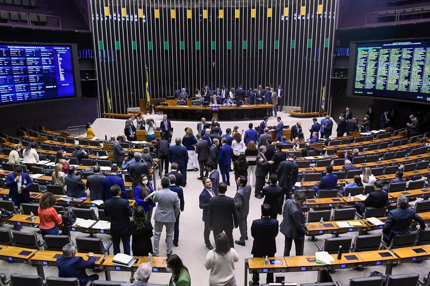 Navegue pela Categoria de Política